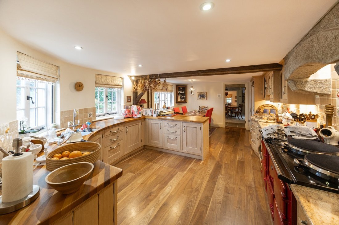 House in United Kingdom 3 - 18305882
