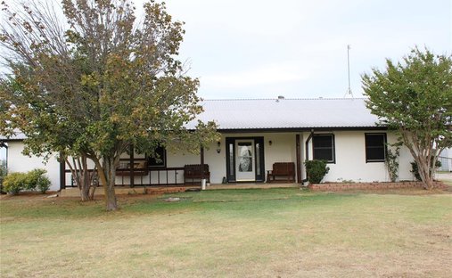 House in Poolville, Texas, United States 1