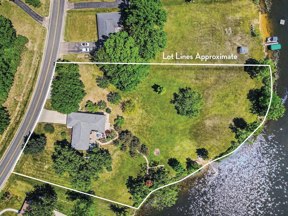 House in Grand Junction, Michigan, United States 3 - 18307249