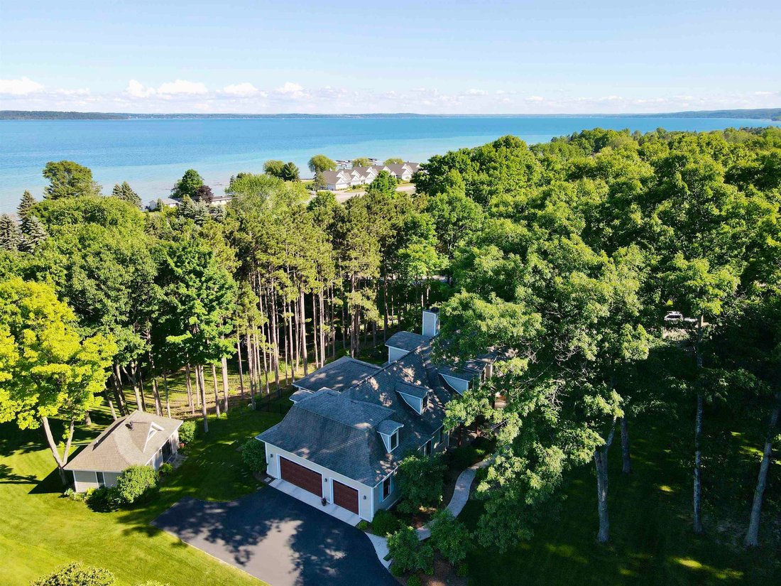 House in Suttons Bay, Michigan, United States 3 - 18308419