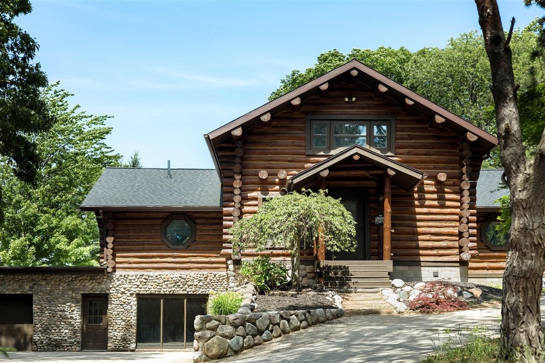 House in Fruitport Charter Township, Michigan, United States 1 - 18307527