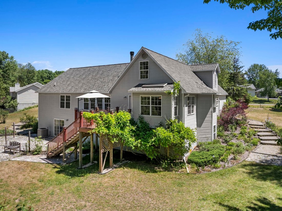 House in Traverse City, Michigan, United States 2 - 18309029