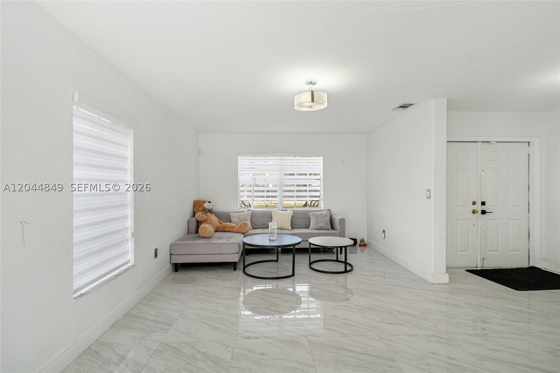 House in Miami, Florida, United States 3 - 18306403