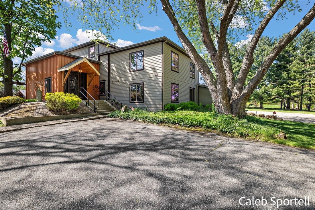 House in Caledonia, Michigan, United States 1 - 18308932