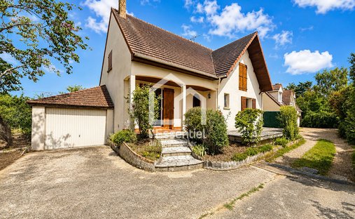 House in Clairieres, Verneuil-sur-Seine, France 1