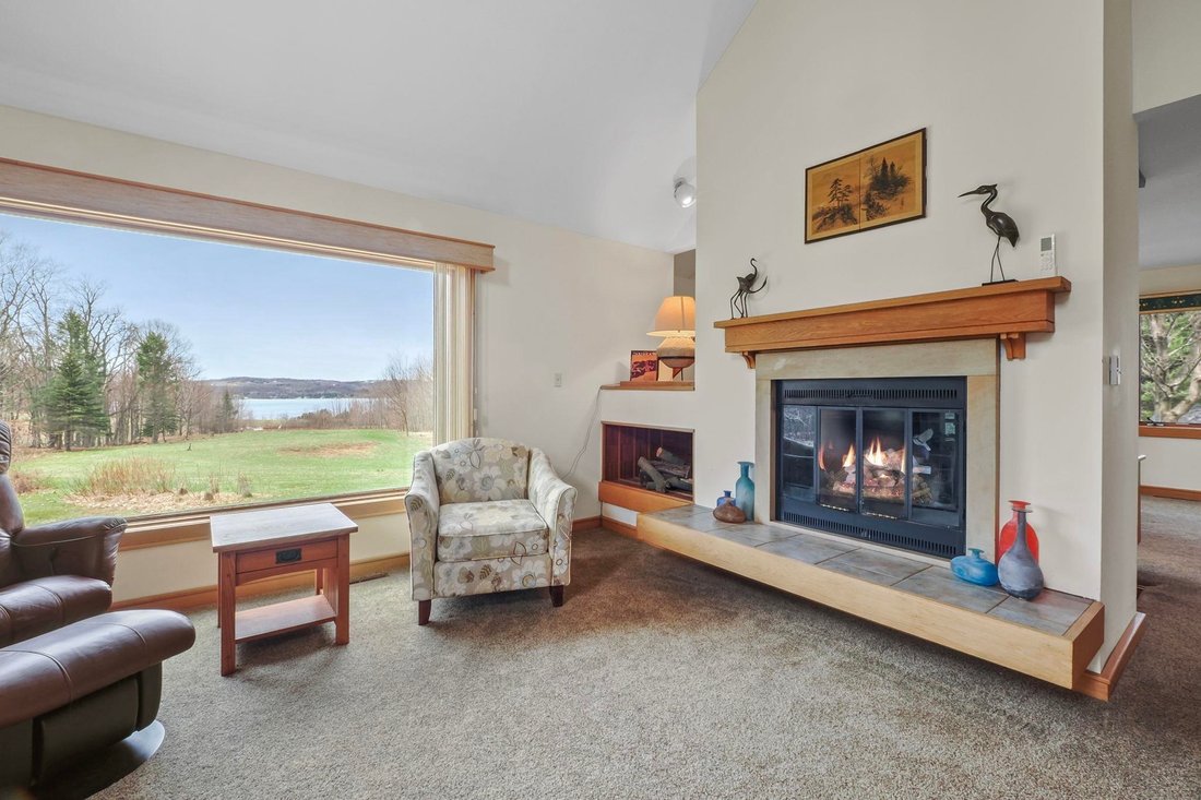 House in Suttons Bay, Michigan, United States 5 - 18309423