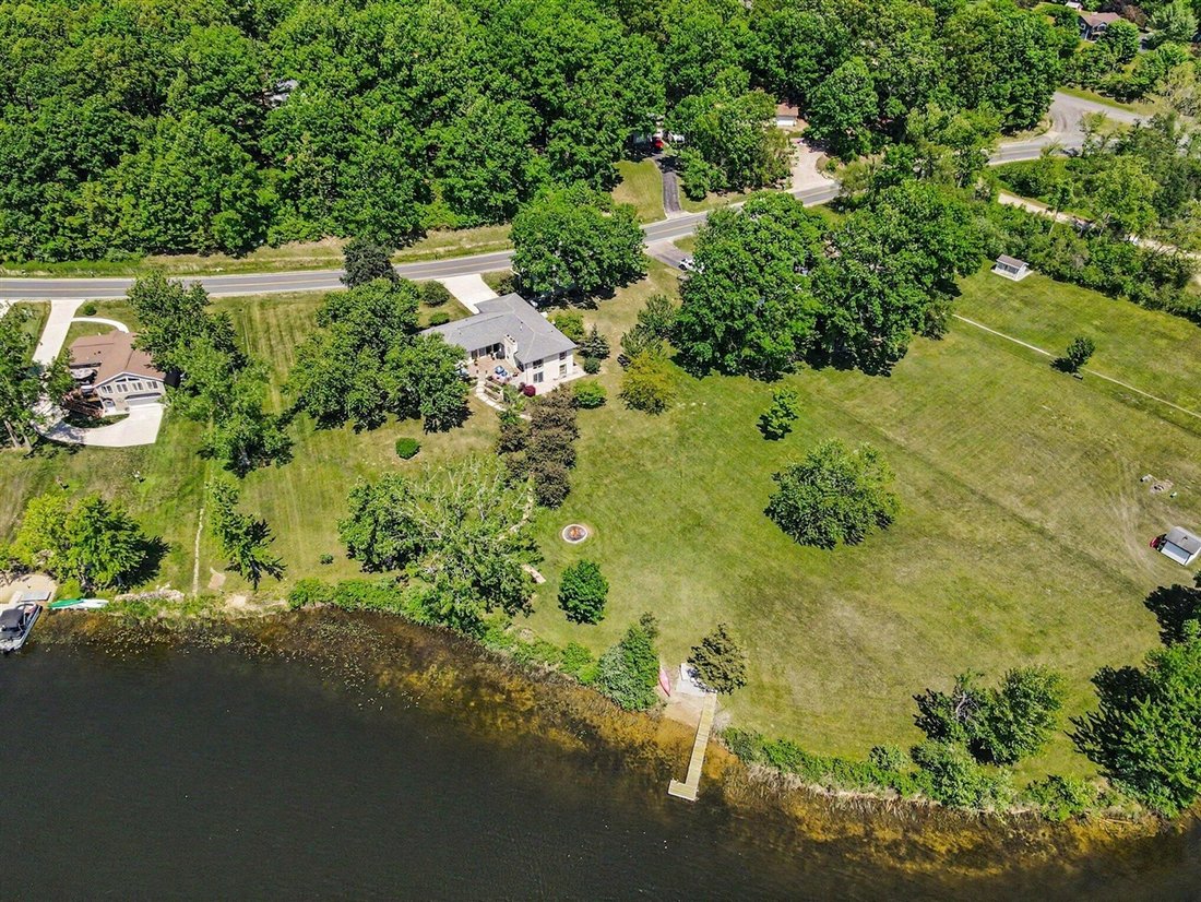 House in Grand Junction, Michigan, United States 5 - 18307249