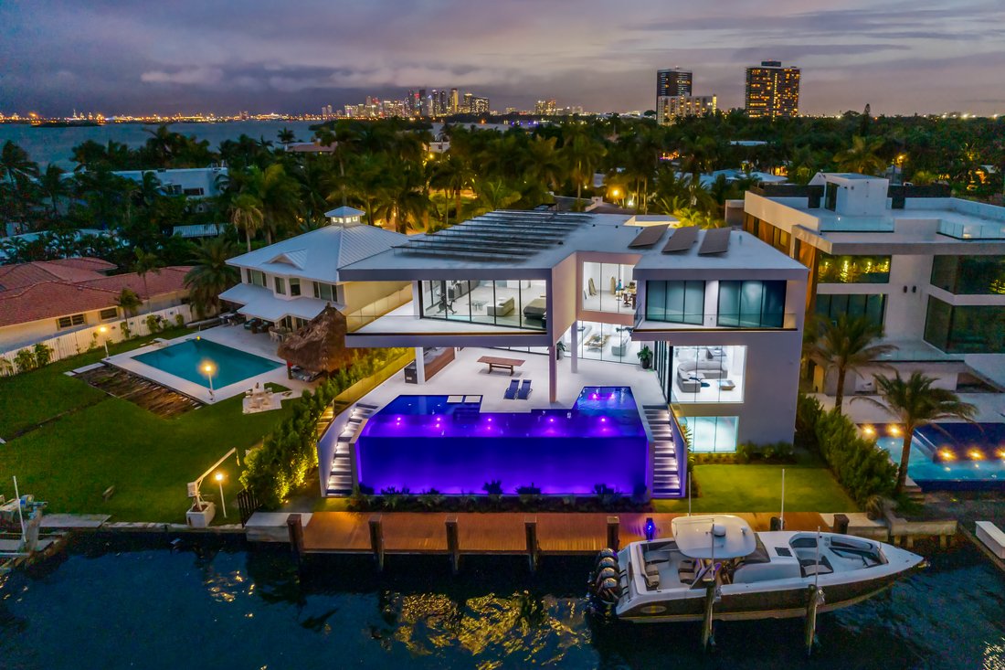 House in Miami, Florida, United States 1 - 18307006