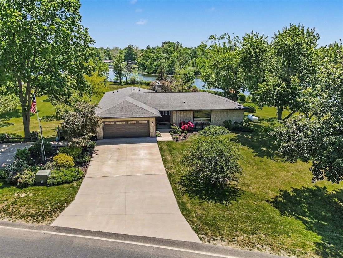 House in Grand Junction, Michigan, United States 1 - 18307249