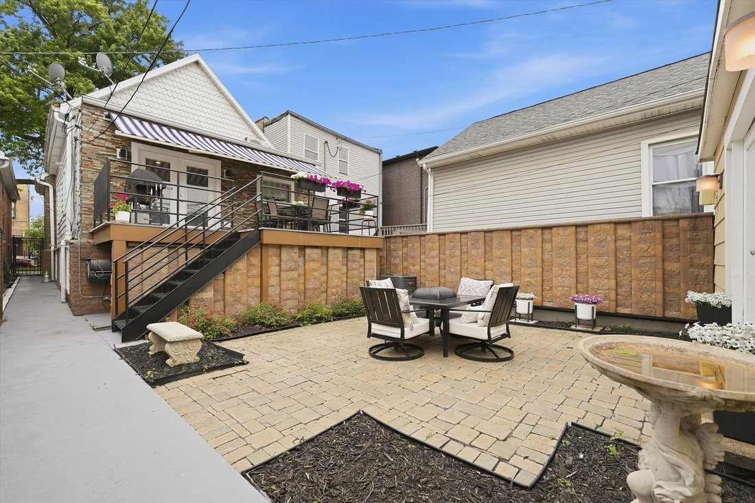 House in Chicago, Illinois, United States 3 - 18306658
