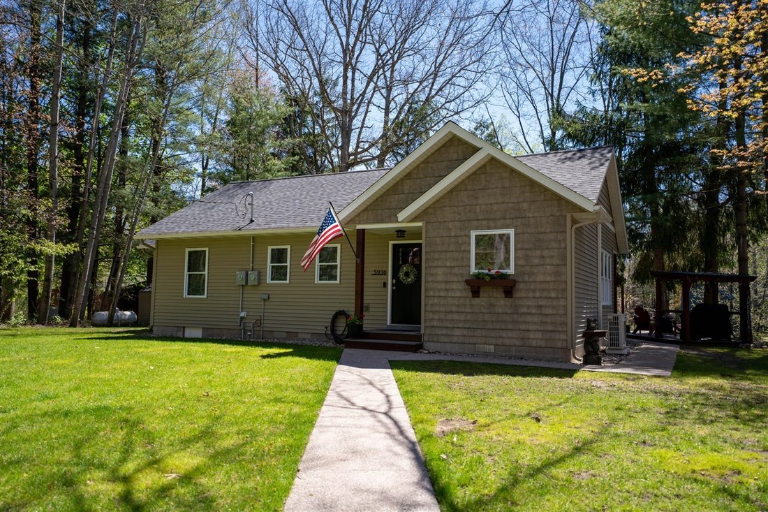 House in Fountain, Michigan, United States 2 - 18307580
