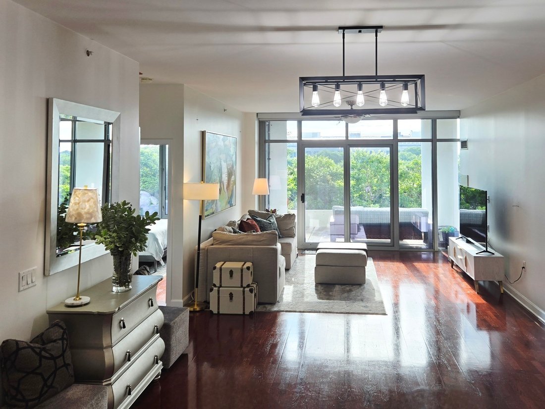 Condo in Chicago, Illinois, United States 5 - 18306667