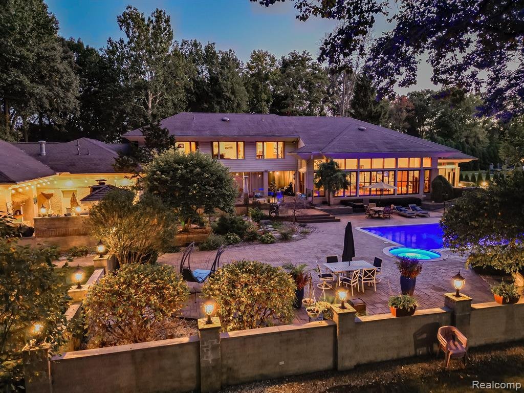 House in Sterling Heights, Michigan, United States 3 - 18308120