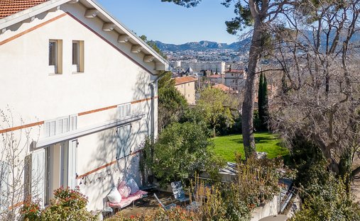 Apartment in Baille, 5e Arrondissement, Marseille 1