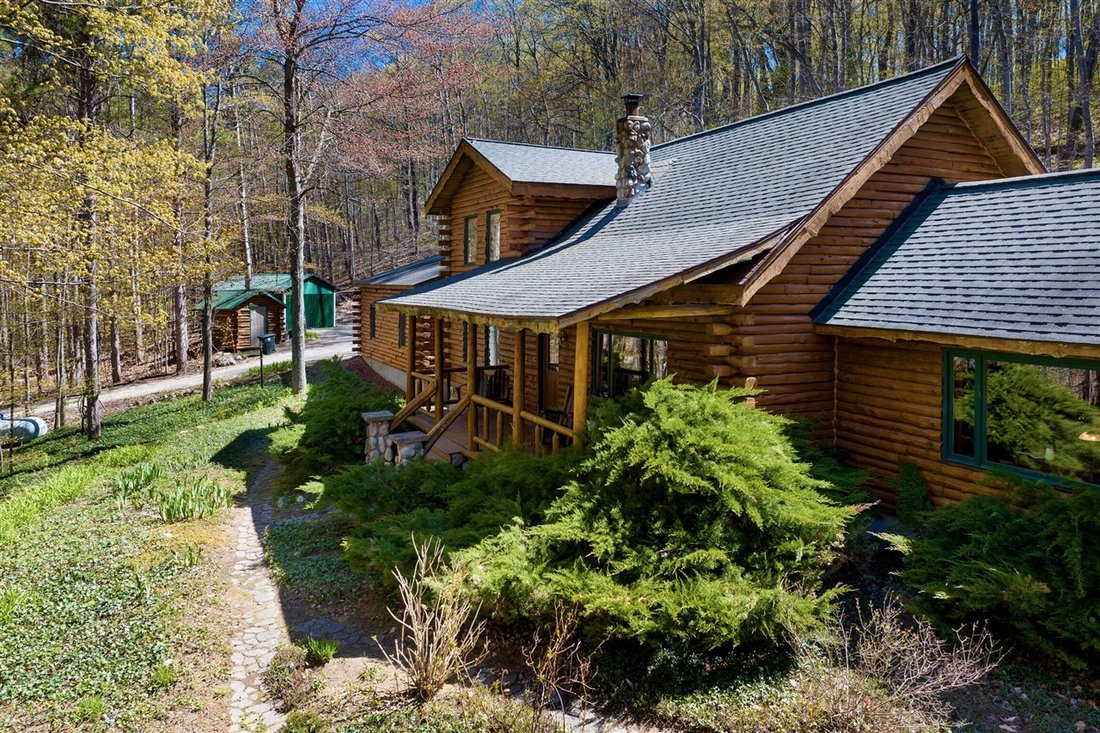 House in Suttons Bay, Michigan, United States 2 - 18307475