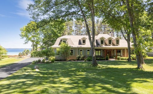 House in Suttons Bay, Michigan, United States 1