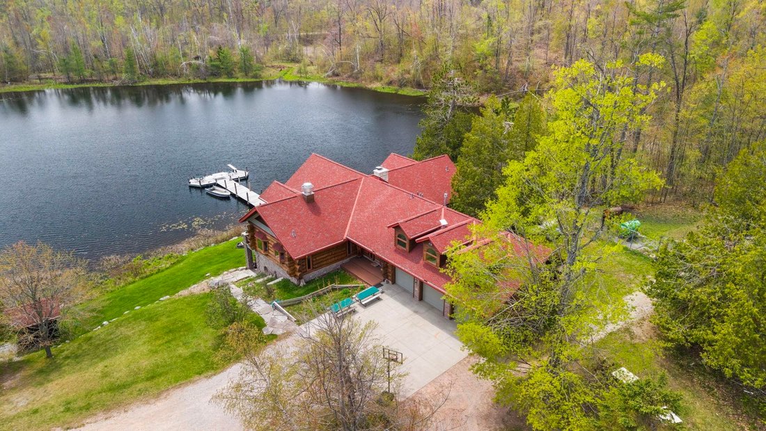 House in Lewiston, Michigan, United States 5 - 18307120