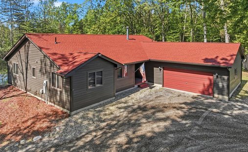 House in Columbiaville, Michigan, United States 1