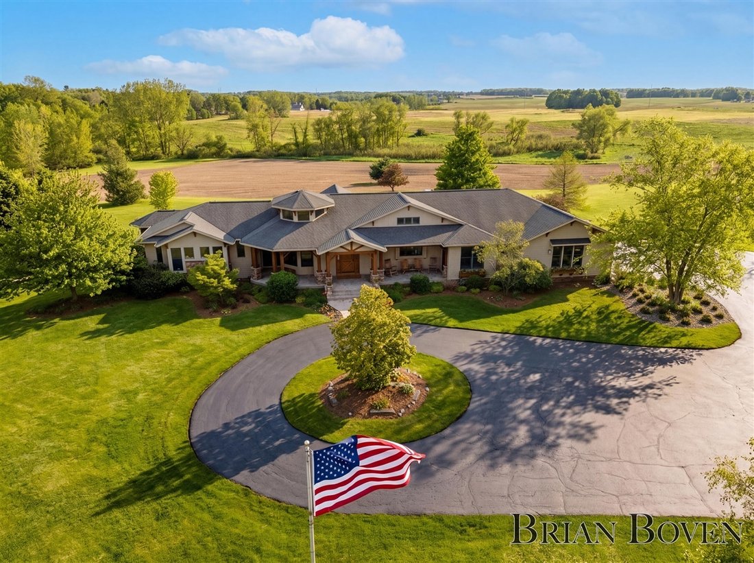 House in Comstock Park, Michigan, United States 2 - 18308160
