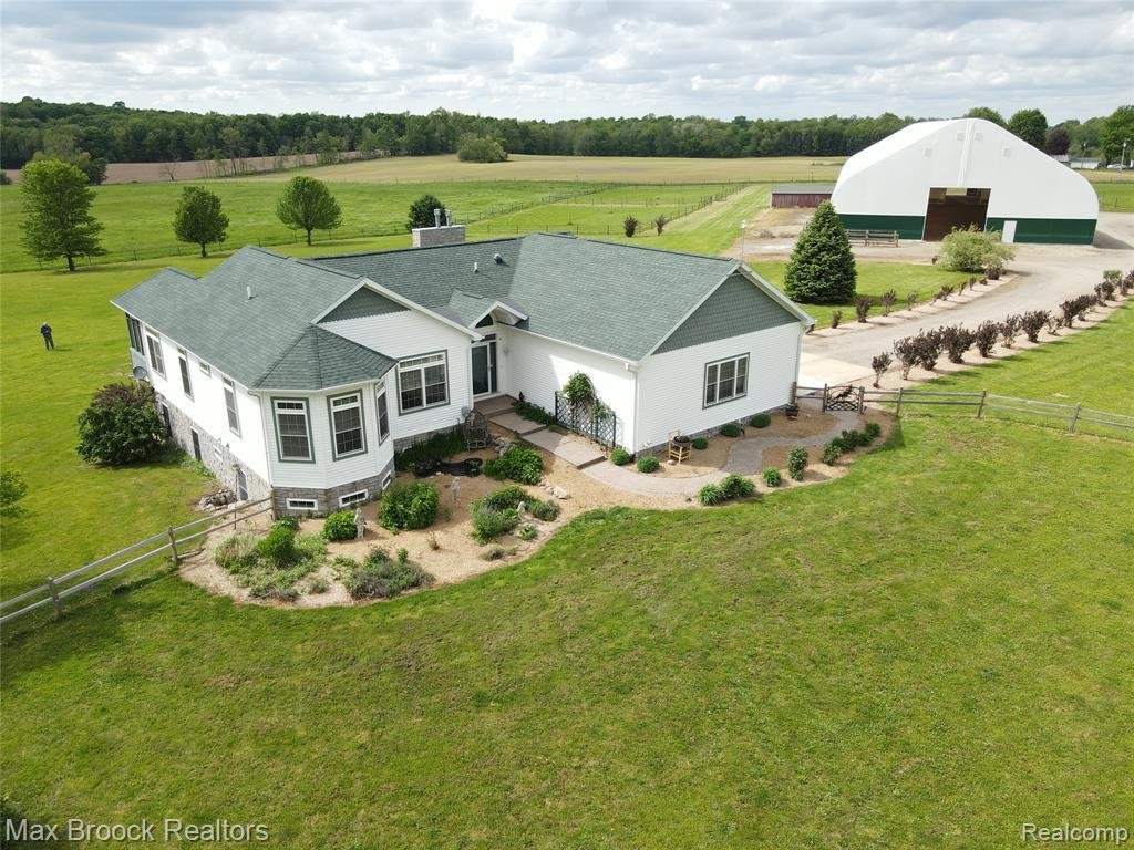 House in Vandalia, Michigan, United States 1 - 18308532