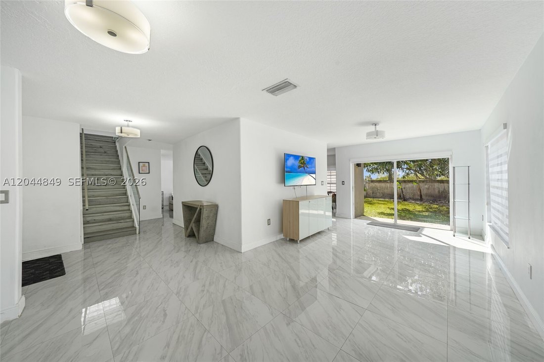 House in Miami, Florida, United States 4 - 18306403