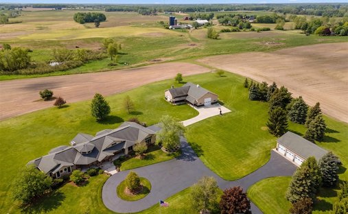 House in Comstock Park, Michigan, United States 1