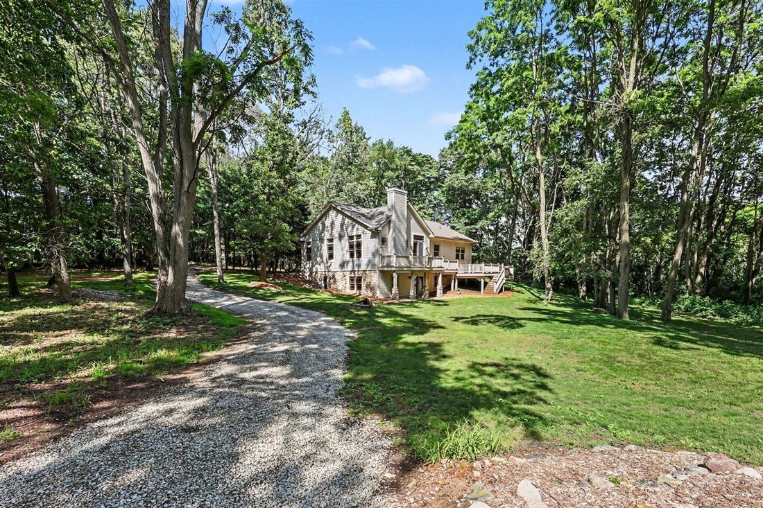 House in Chelsea, Michigan, United States 4 - 18307686