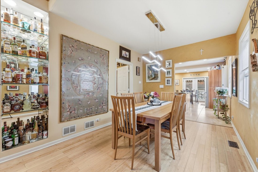 House in Chicago, Illinois, United States 5 - 18306658
