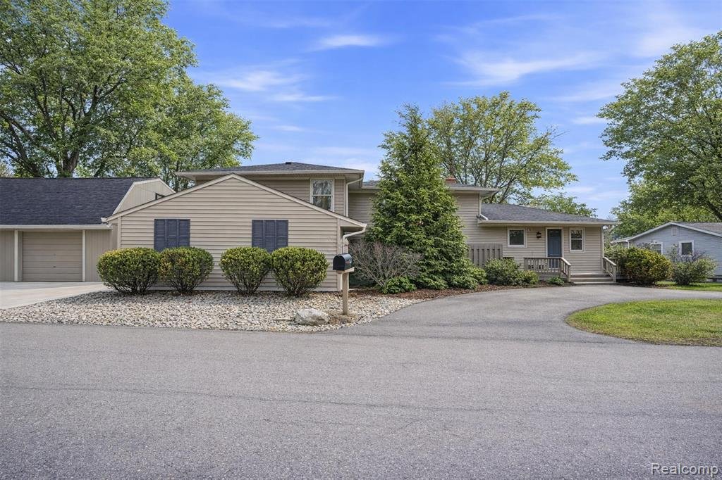 House in Township of Hamburg, Michigan, United States 2 - 18307746