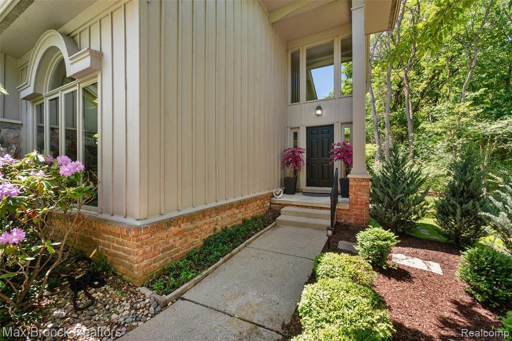 Condo in Orchard Lake Village, Michigan, United States 2 - 18310090