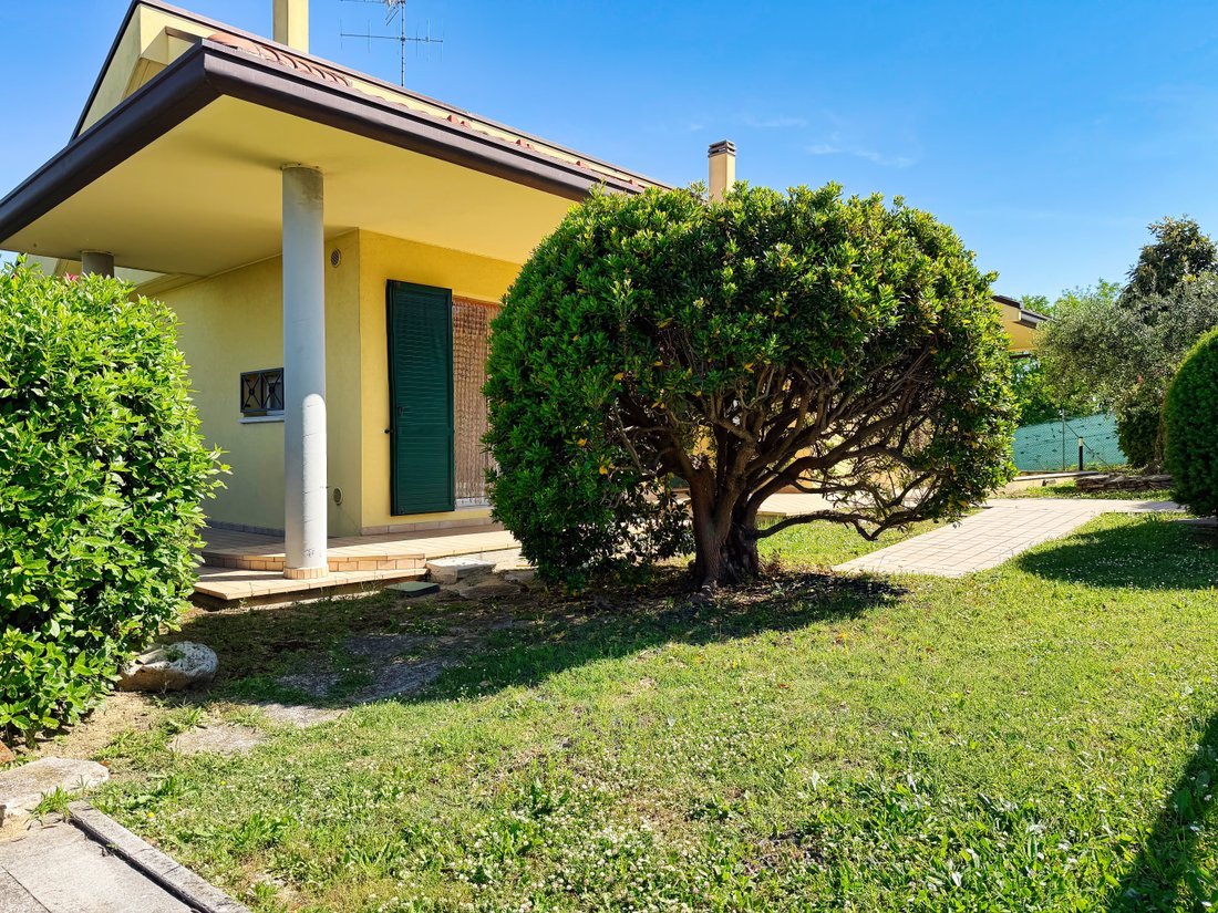Villa in Montenovo, Emilia-Romagna, Italy 5 - 18315642