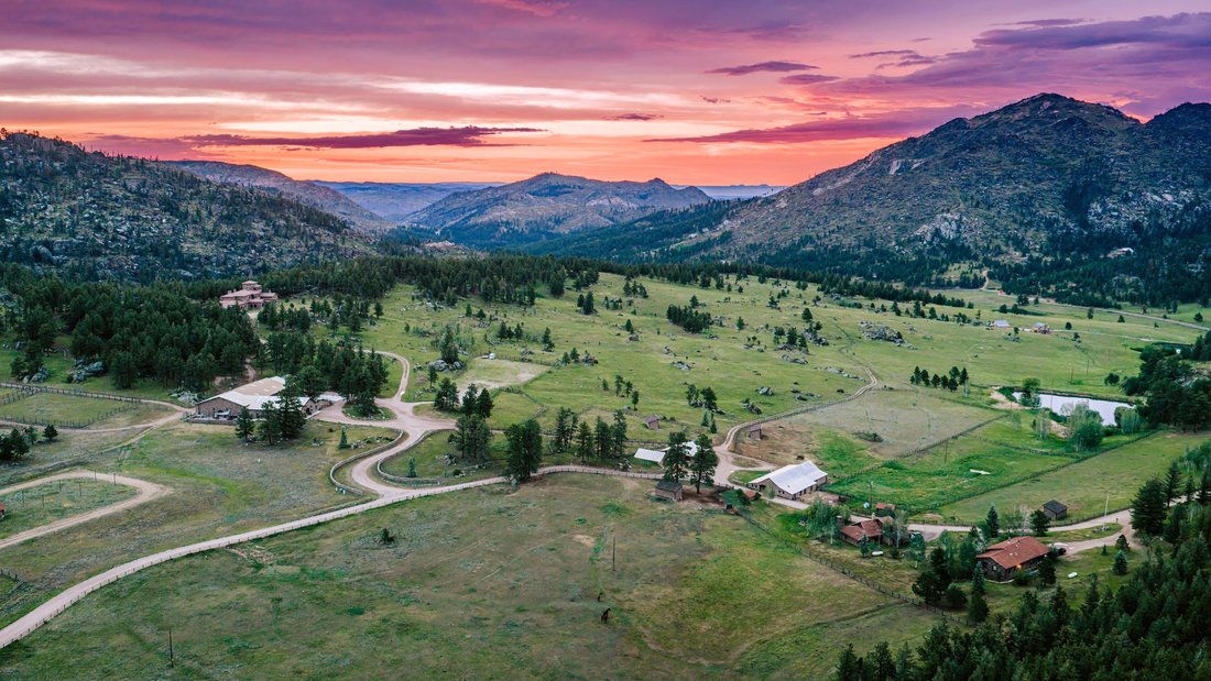 Villa in Bellvue, Colorado, United States 2 - 18312154
