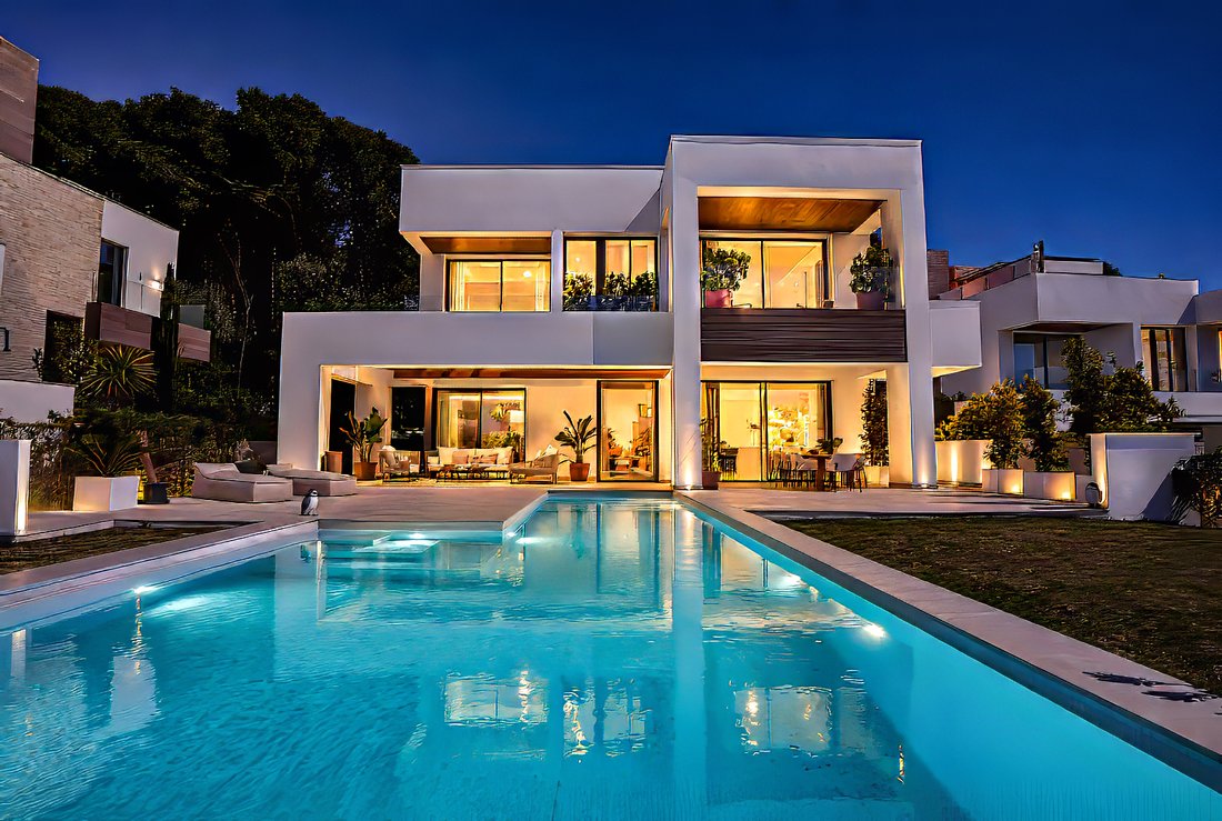 Villa in Marbella, Andalusia, Spain 1 - 12316189