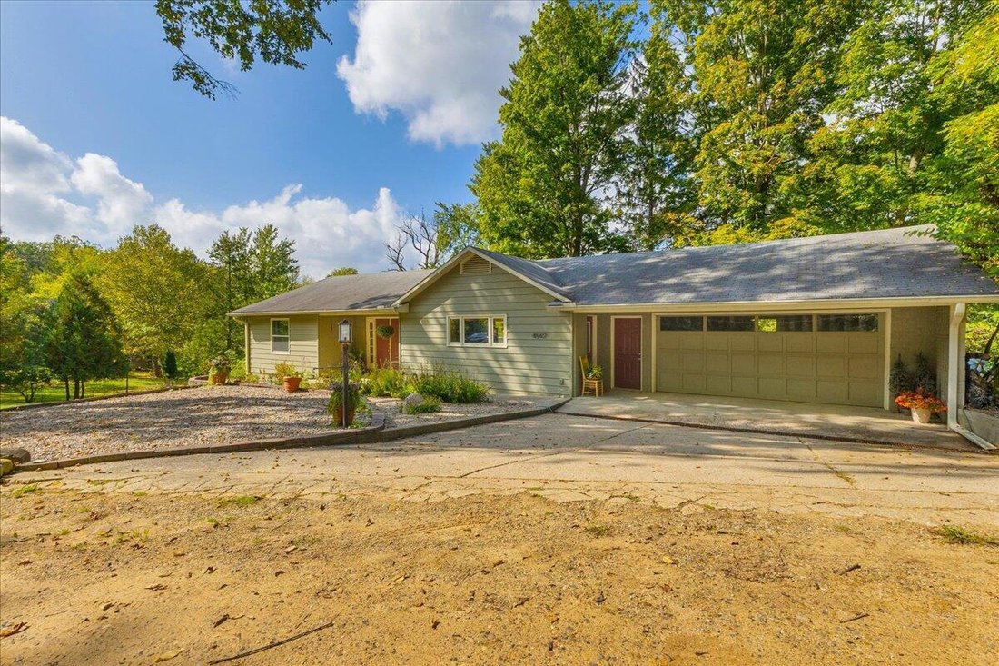 House in Grand Junction, Michigan, United States 4 - 18310069