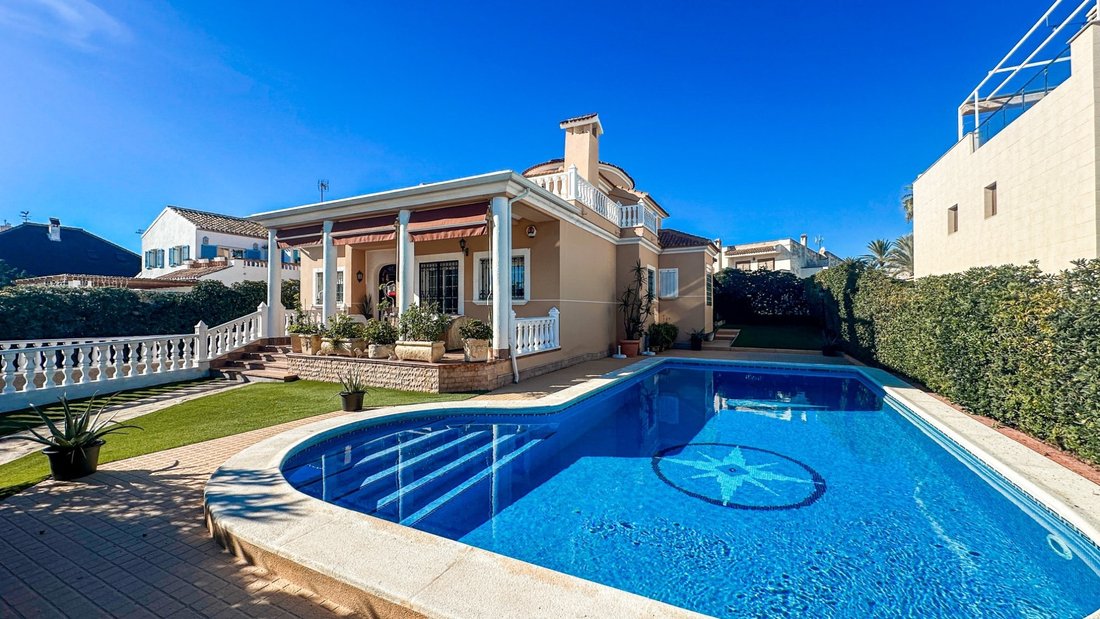 House in Torrevieja, Valencian Community, Spain 1 - 18314774