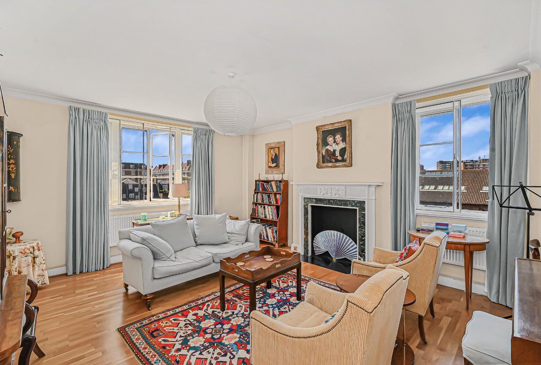 Apartment in Charing Cross, Westminster, England 1 - 16690745