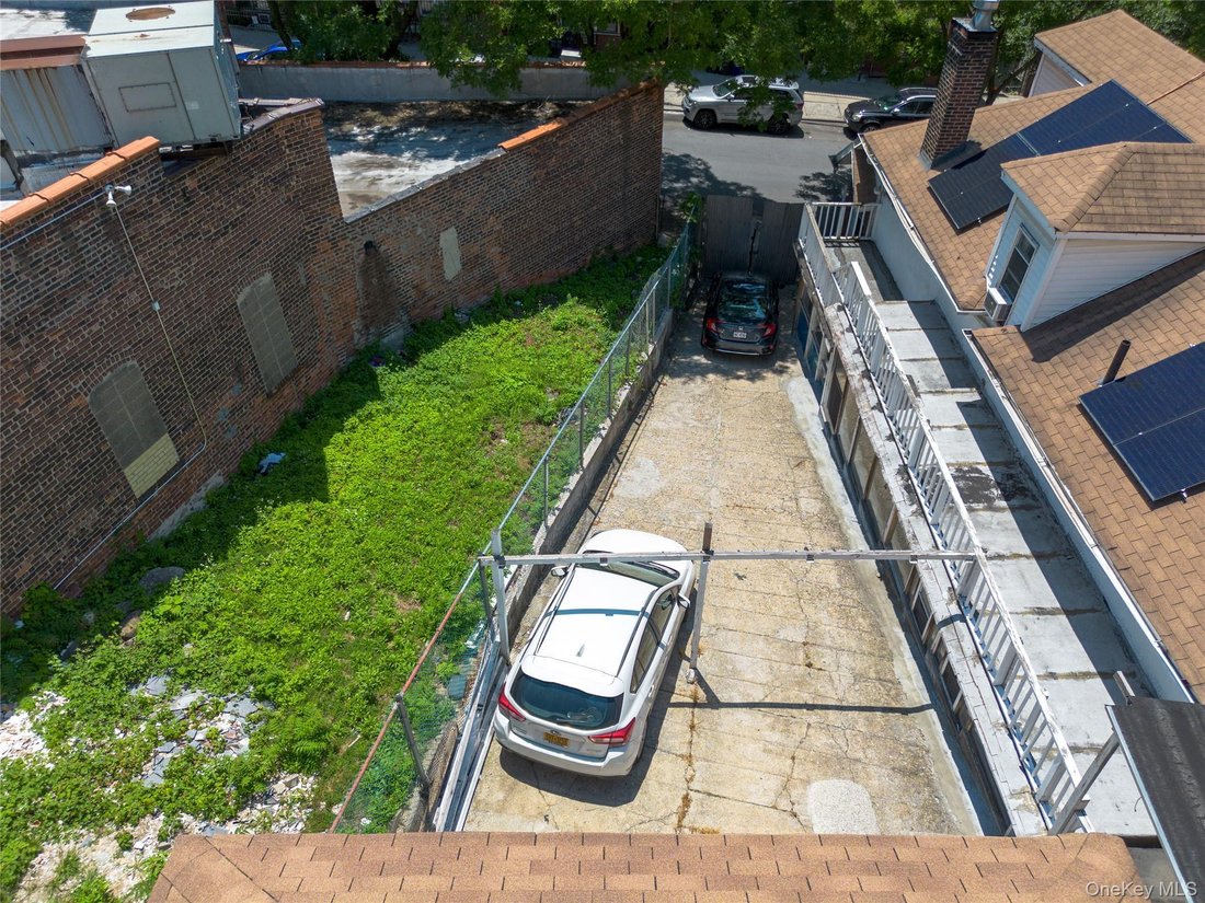 House in New York, New York, United States 2 - 18313156