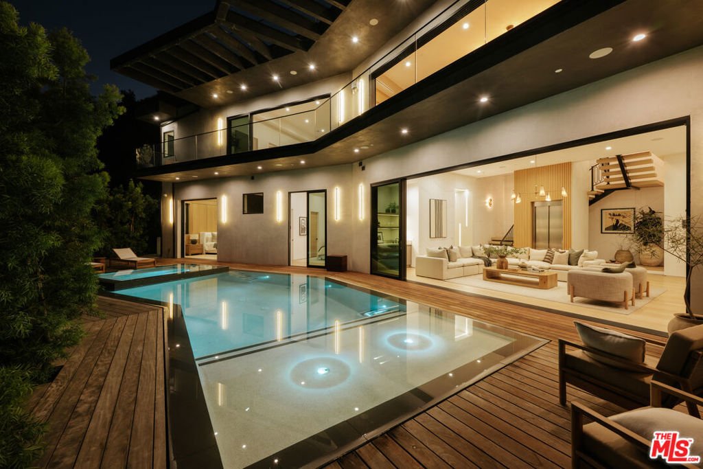 House in Los Angeles, California, United States 3 - 18312353