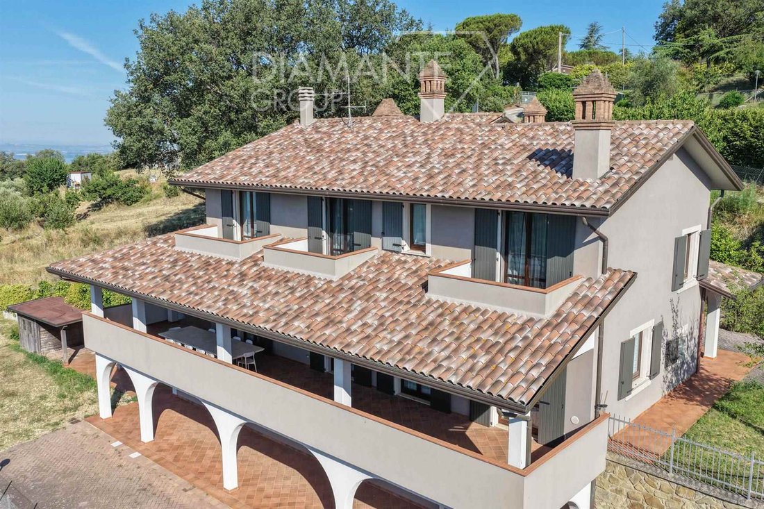 Villa in Passignano sul Trasimeno, Umbria, Italy 5 - 18314197