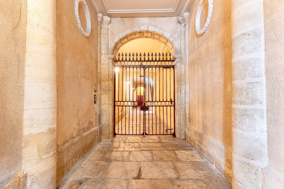 Apartment in Hôtel de Ville-Quinconce-Saint Seurin-Fondaudège, Bordeaux, France 3 - 18315186