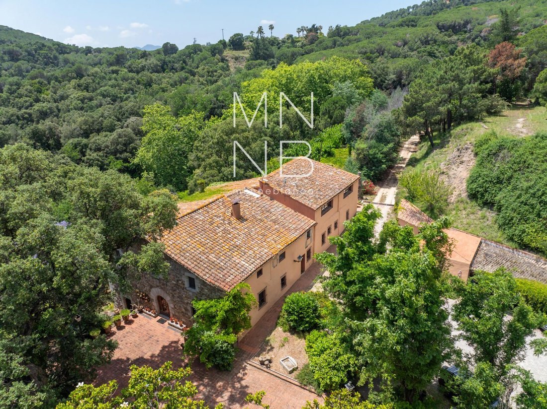 Finca in Sant Iscle de Vallalta, Catalonia, Spain 4 - 18312467