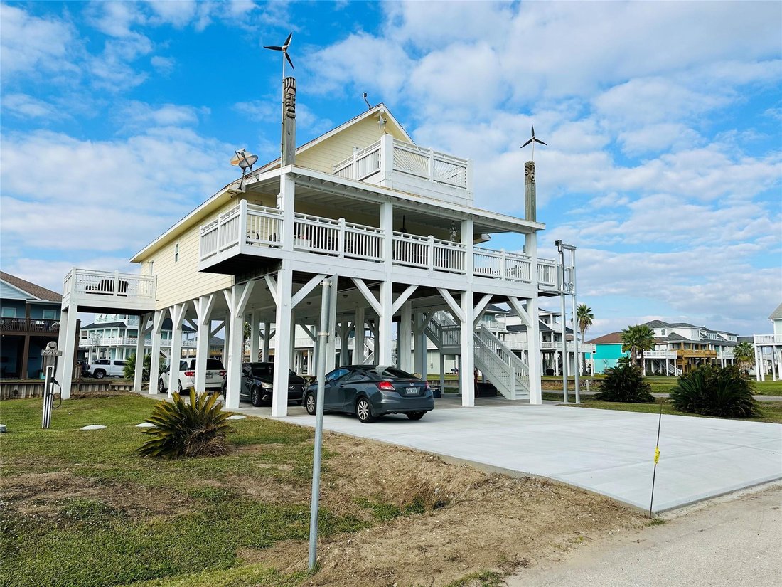 House in Bolivar Peninsula, Texas, United States 2 - 18316412
