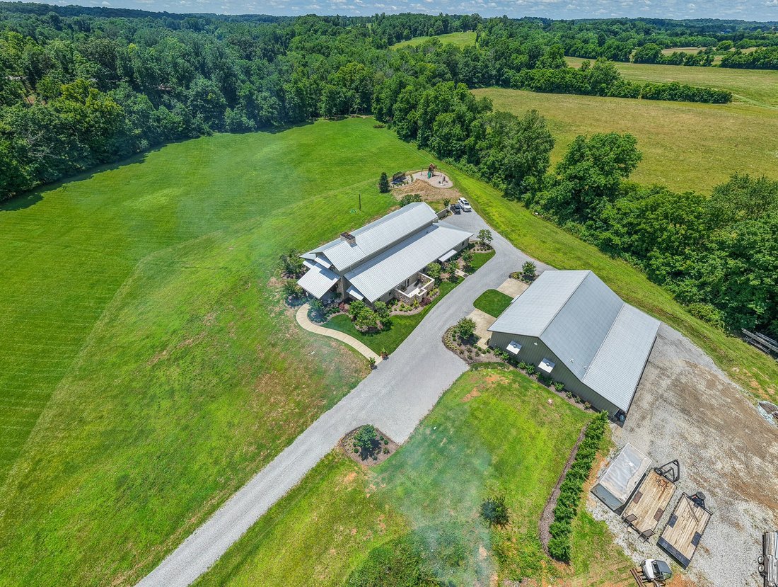 House in Dickson, Tennessee, United States 2 - 18312752