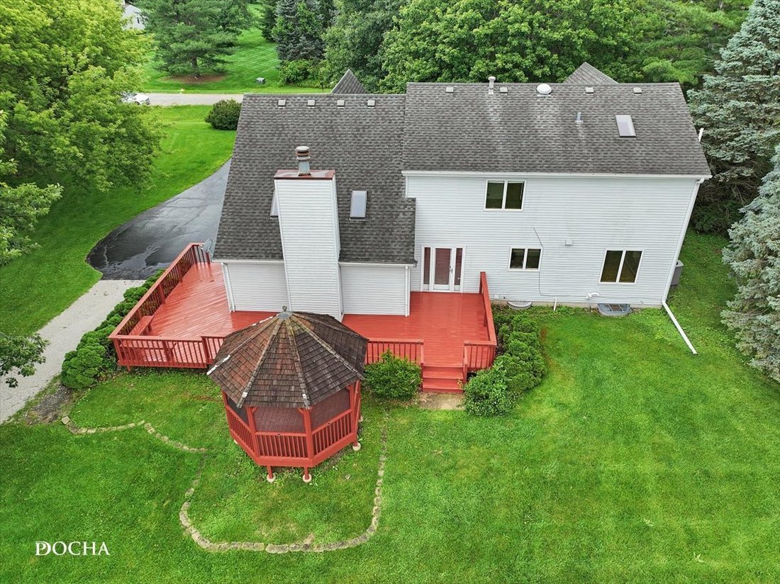 House in Campton Hills, Illinois, United States 3 - 18315027