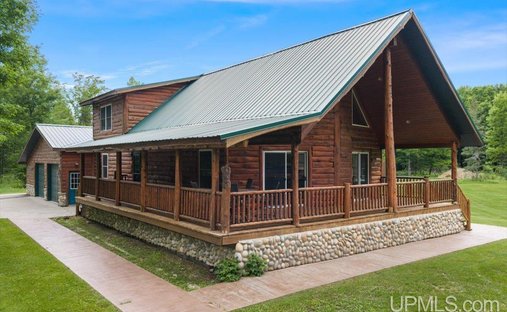 House in Rapid River, Michigan, United States 1