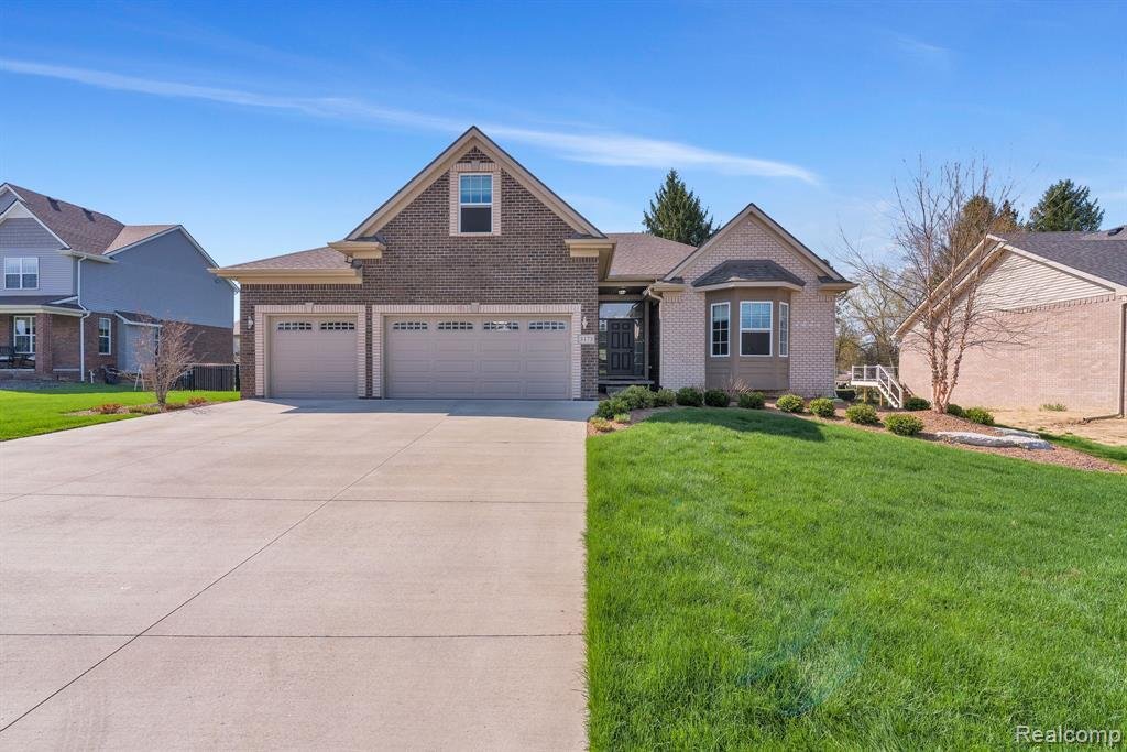 House in Commerce Charter Township, Michigan, United States 1 - 18308611