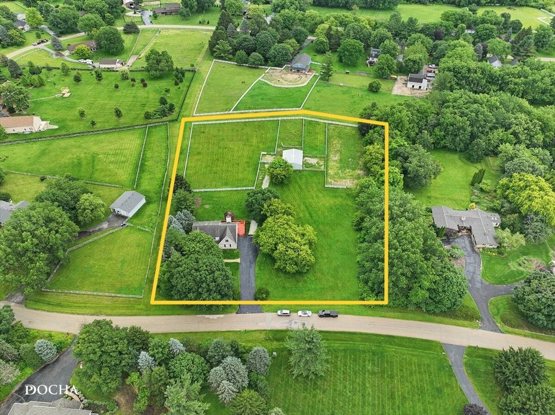 House in Campton Hills, Illinois, United States 1 - 18315027
