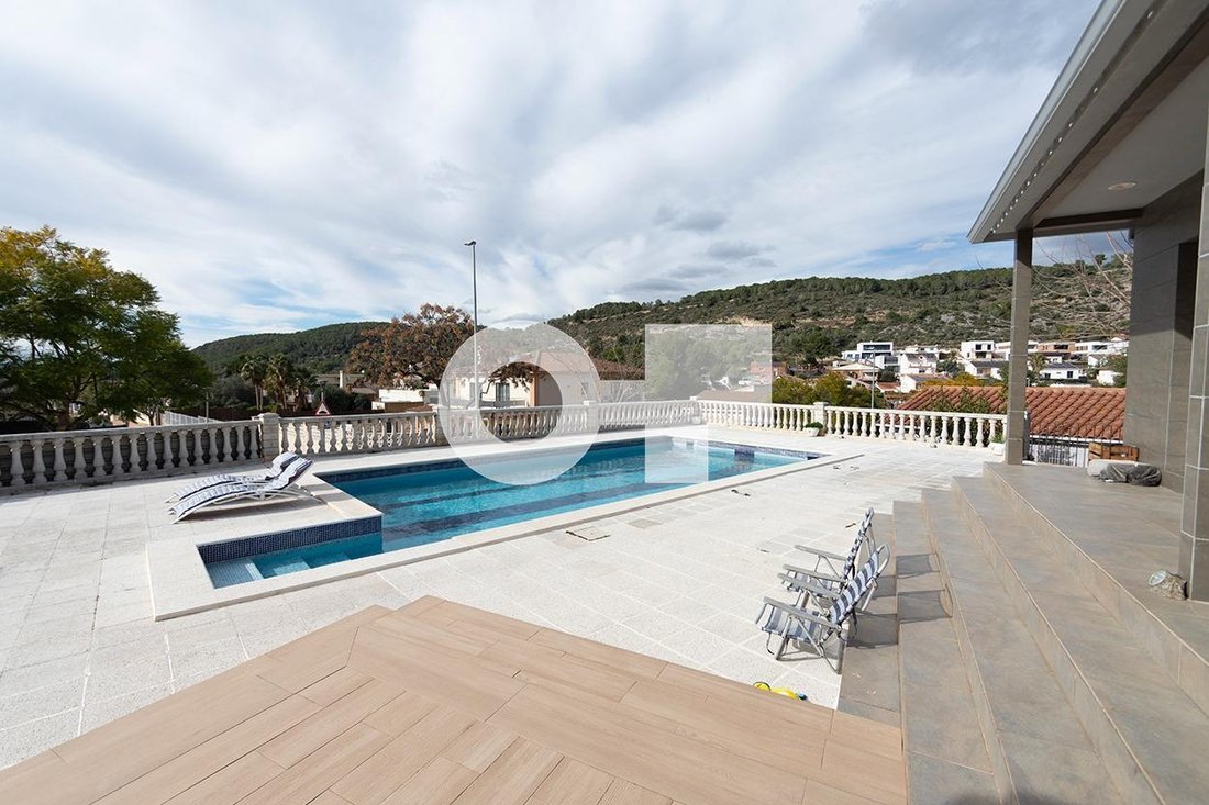 Chalet in Sant Pere de Ribes, Catalonia, Spain 2 - 18312055