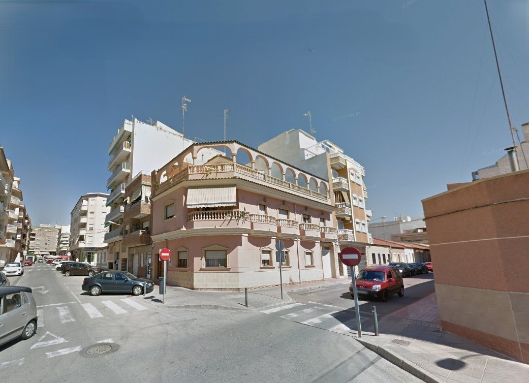 House in Guardamar del Segura, Valencian Community, Spain 1 - 18314610