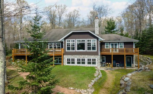 House in Iron River, Michigan, United States 1